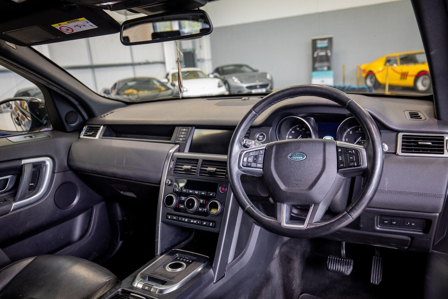 Used Land Rover Discovery Sport for sale - 76824026: Photo 2