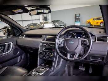 Used Land Rover Discovery Sport 2018 for sale - 76824026: Photo