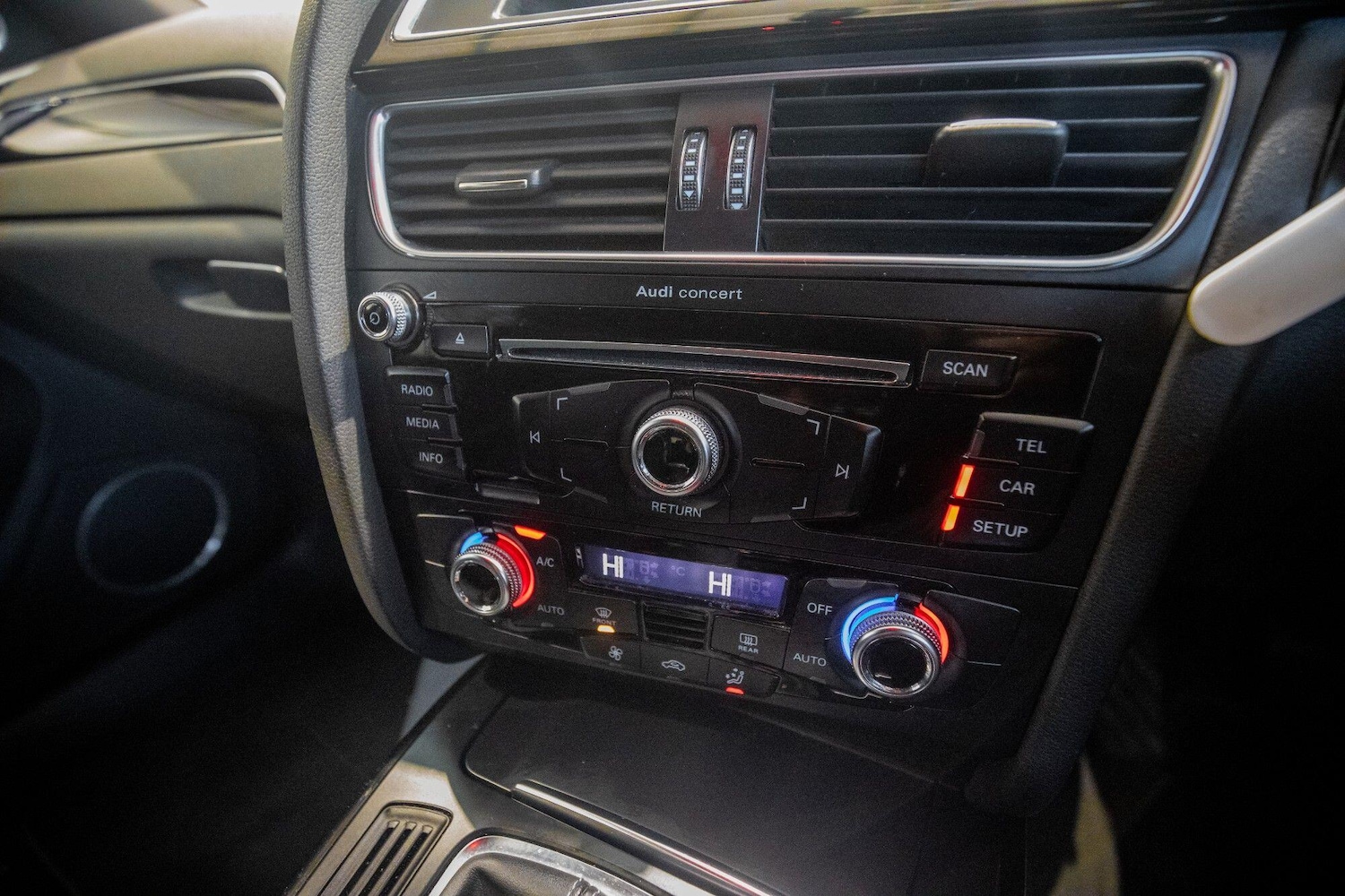 Used Audi A4 2014 for sale - 76825029: Photo 29