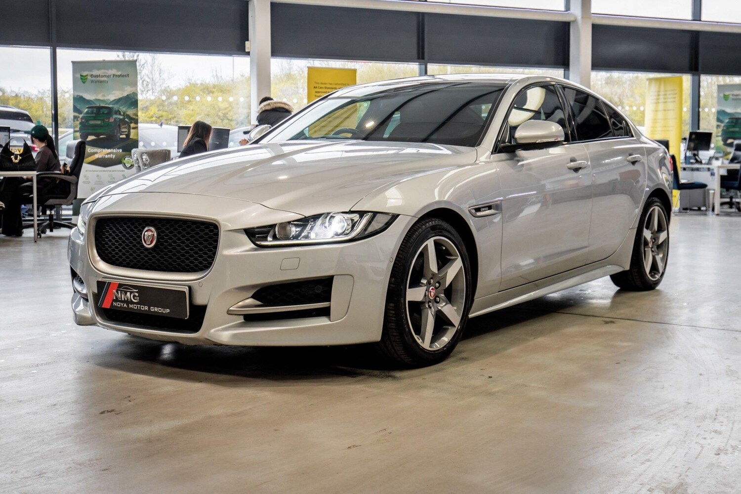 Used Jaguar XE 2017 for sale - 78157255: Photo 11
