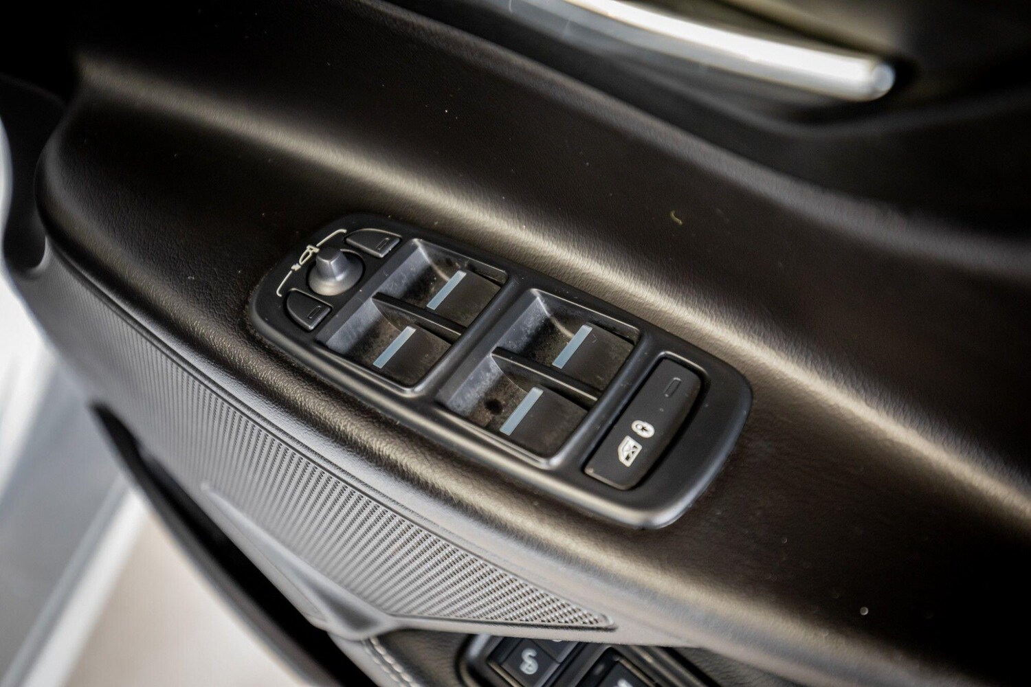 Used Jaguar XE 2017 for sale - 78157255: Photo 18