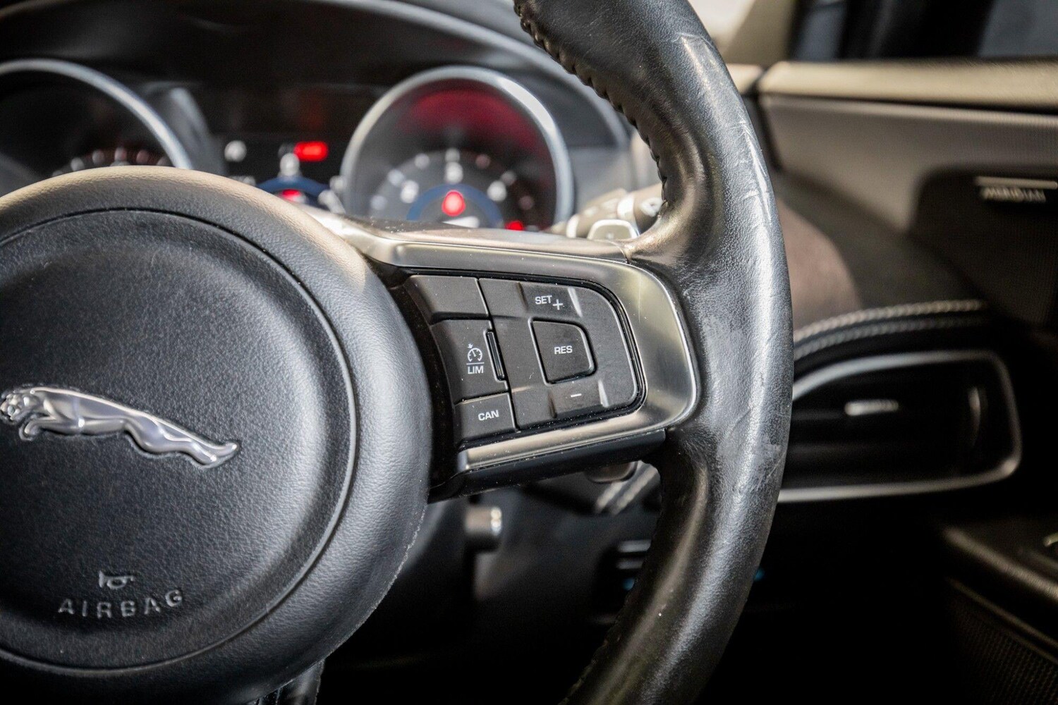 Used Jaguar XE 2017 for sale - 78157255: Photo 20