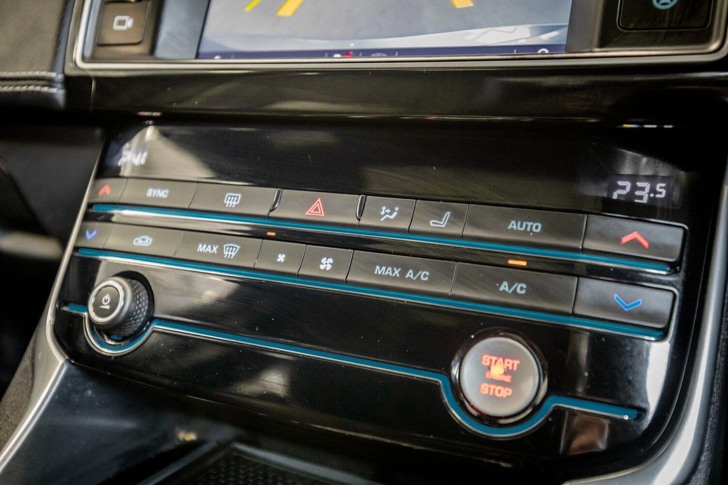 Used Jaguar XE 2017 for sale - 78157255: Photo 26