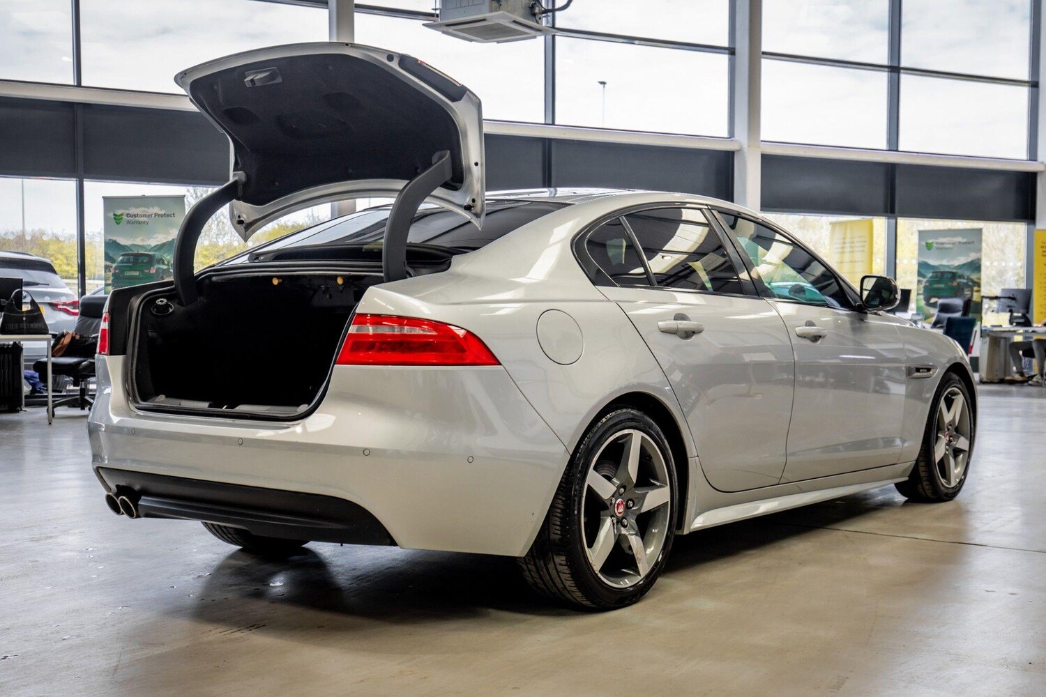 Used Jaguar XE 2017 for sale - 78157255: Photo 34