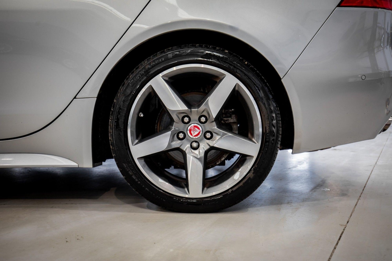 Used Jaguar XE 2017 for sale - 78157255: Photo 6