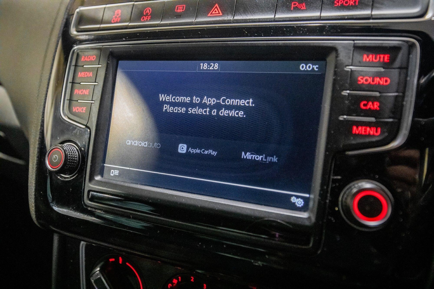 Used Volkswagen Polo 2016 for sale - 77097897: Photo 25