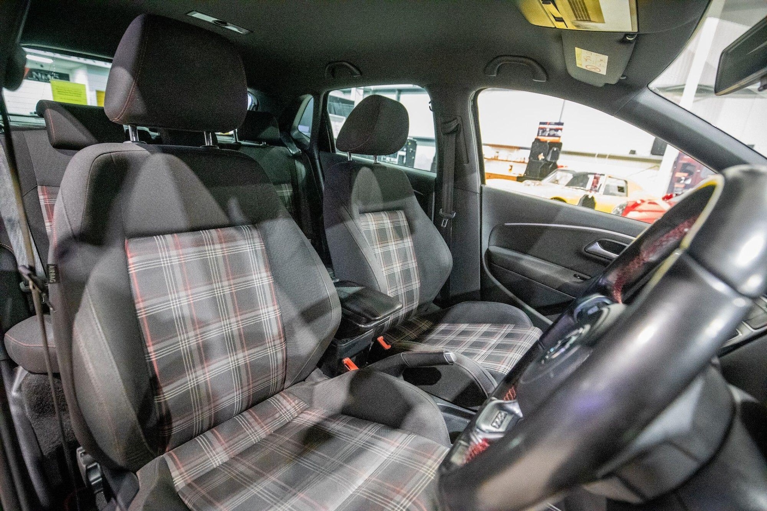 Used Volkswagen Polo 2016 for sale - 77097897: Photo 3