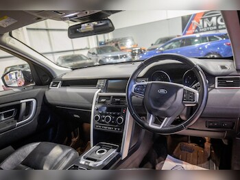 Used Land Rover Discovery Sport 2016 for sale - 77484456: Photo