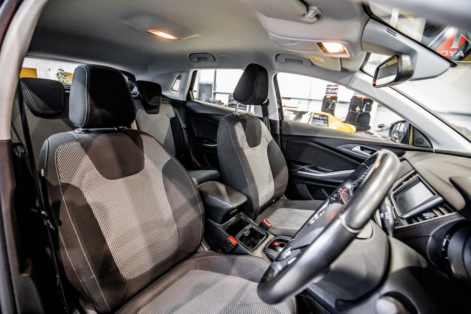 Used Vauxhall Grandland X 2018 for sale - 78034734: Photo 3