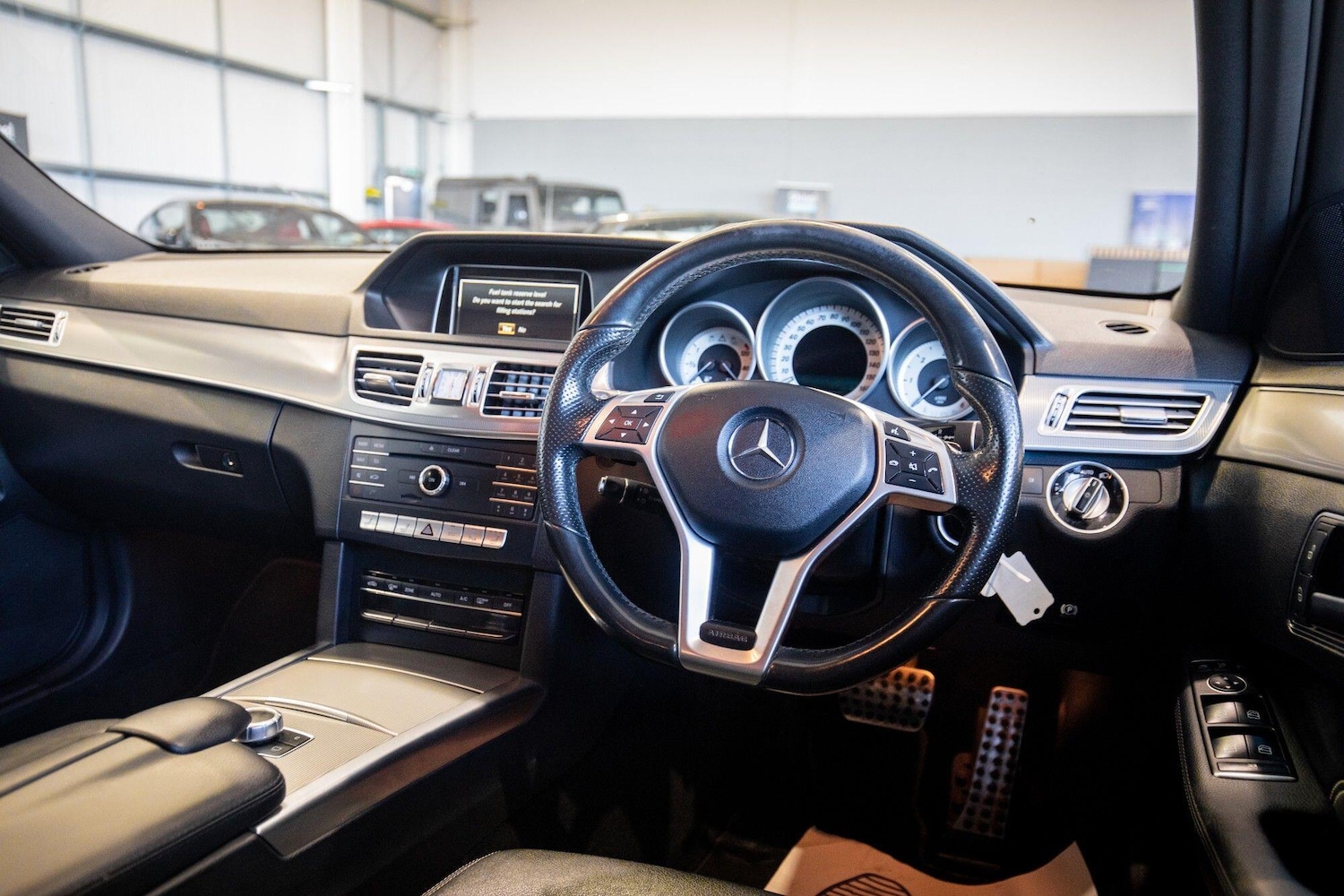 Used Mercedes-Benz E Class 2015 for sale - 76824031: Photo 2