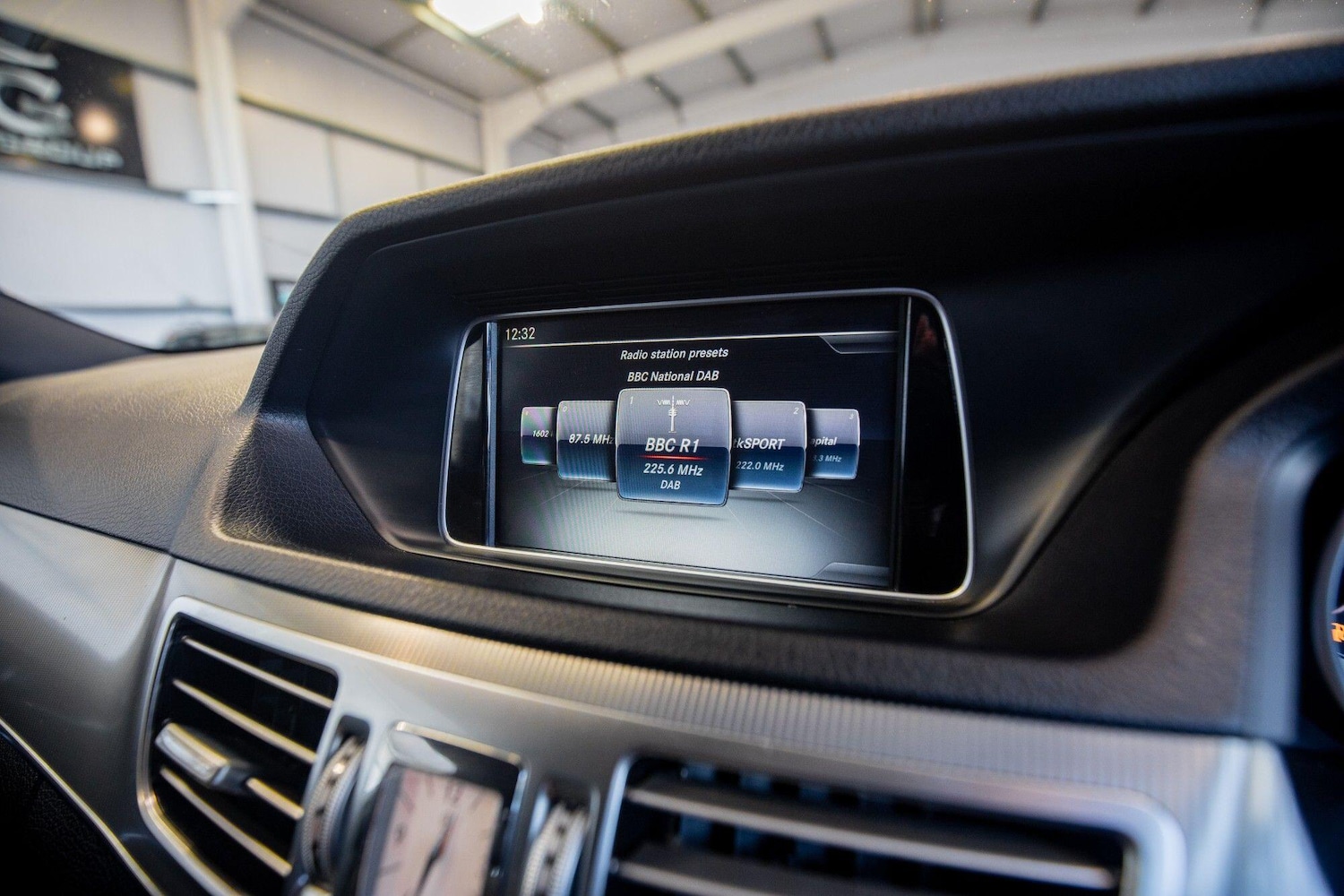 Used Mercedes-Benz E Class 2015 for sale - 76824031: Photo 28