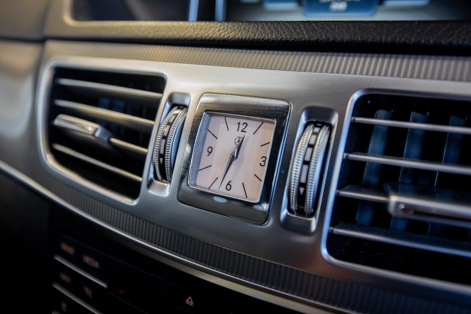 Used Mercedes-Benz E Class 2015 for sale - 76824031: Photo 29