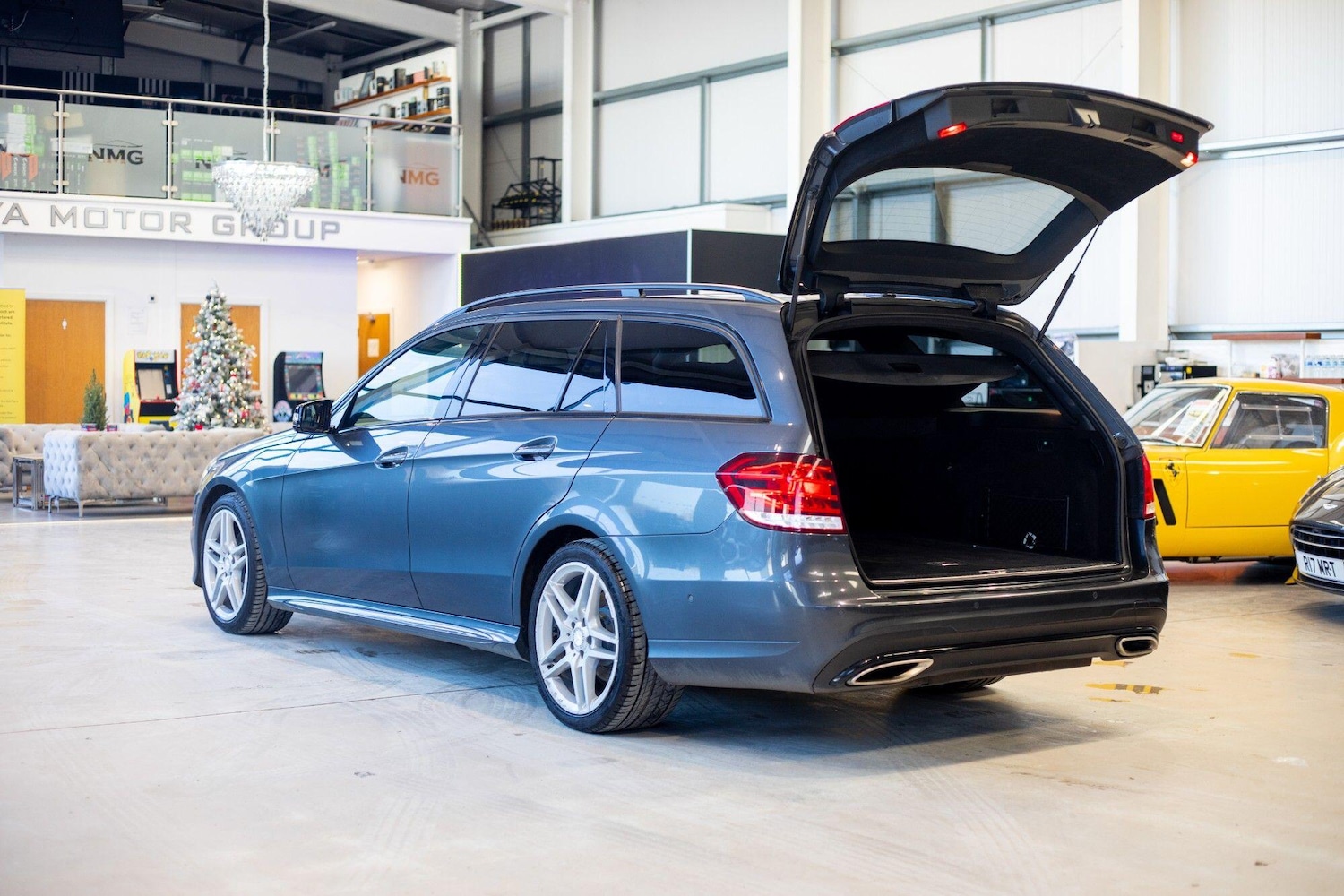 Used Mercedes-Benz E Class 2015 for sale - 76824031: Photo 40