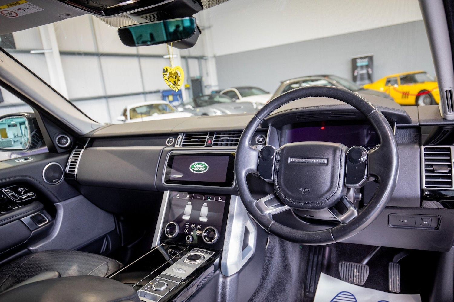 Used Land Rover Range Rover for sale - 76824349: Photo 2