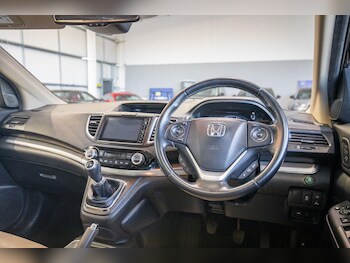 Used Honda CR-V 2015 for sale - 76825093: Photo