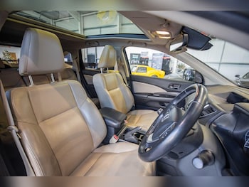 Used Honda CR-V 2015 for sale - 76825093: Photo