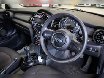 Used MINI Hatch 2018 for sale - 79708360: Photo