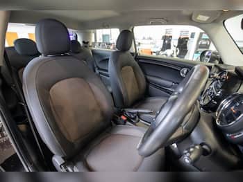 Used MINI Hatch 2018 for sale - 79708360: Photo