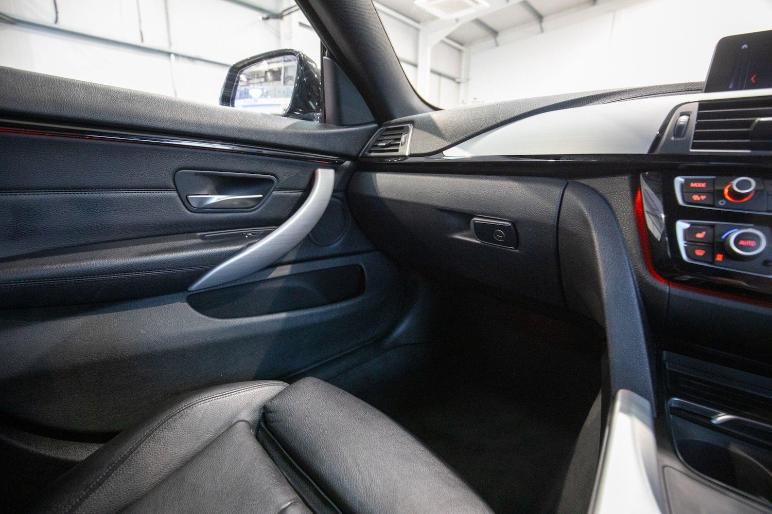 Used BMW 4 Series 2017 for sale - 77892203: Photo 30