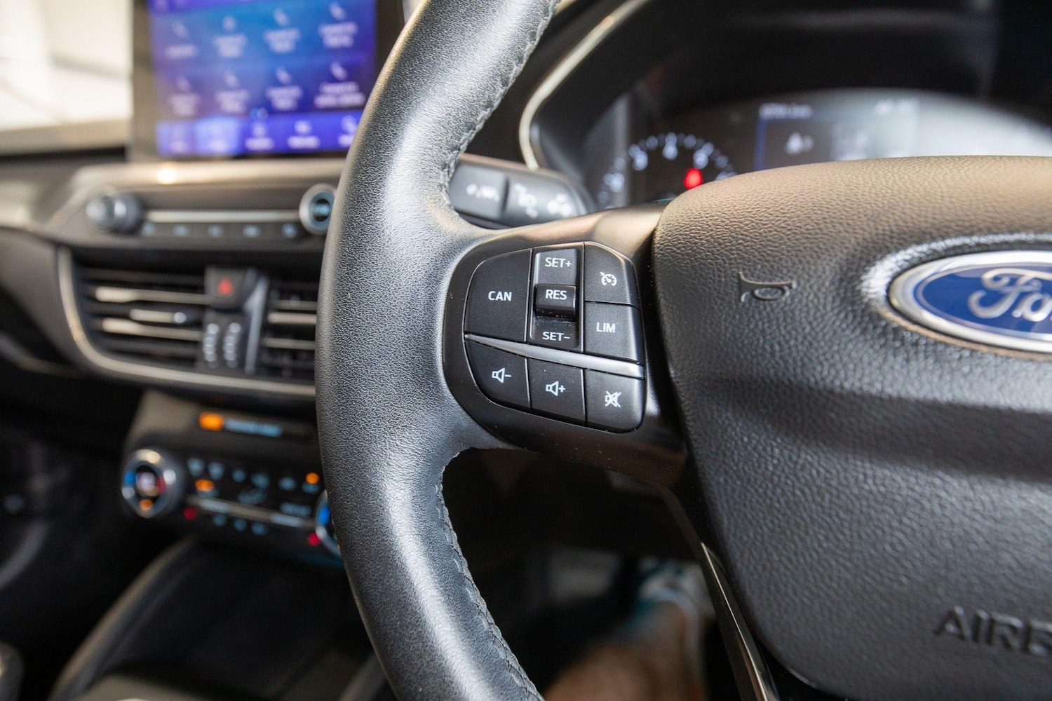 Used Ford Focus for sale - 76823424: Photo 30