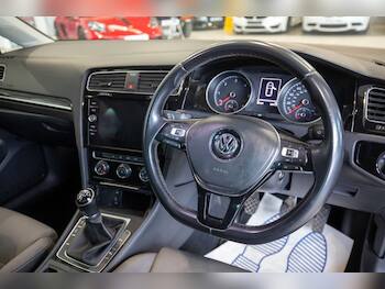 Used Volkswagen Golf 2018 for sale - 79690678: Photo
