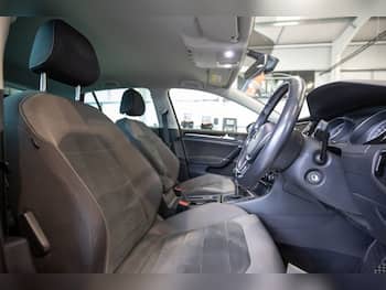 Used Volkswagen Golf 2018 for sale - 79690678: Photo