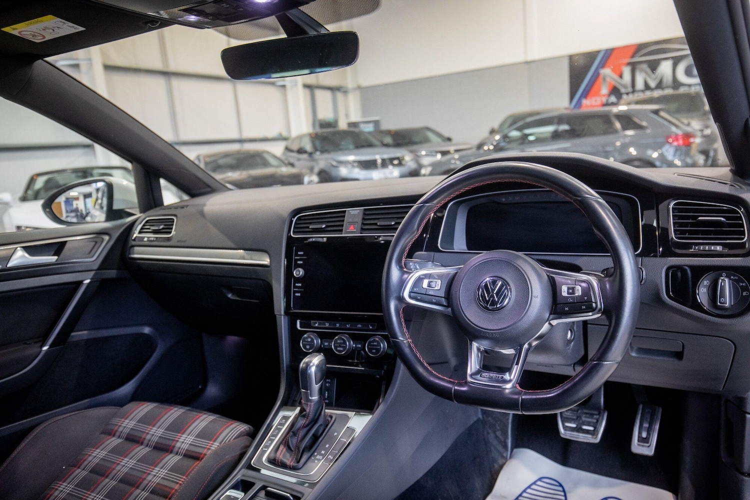 Used Volkswagen Golf for sale - 77683987: Photo 2