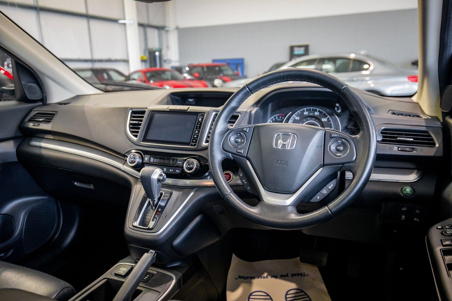 Used Honda CR-V 2017 for sale - 76824479: Photo 2