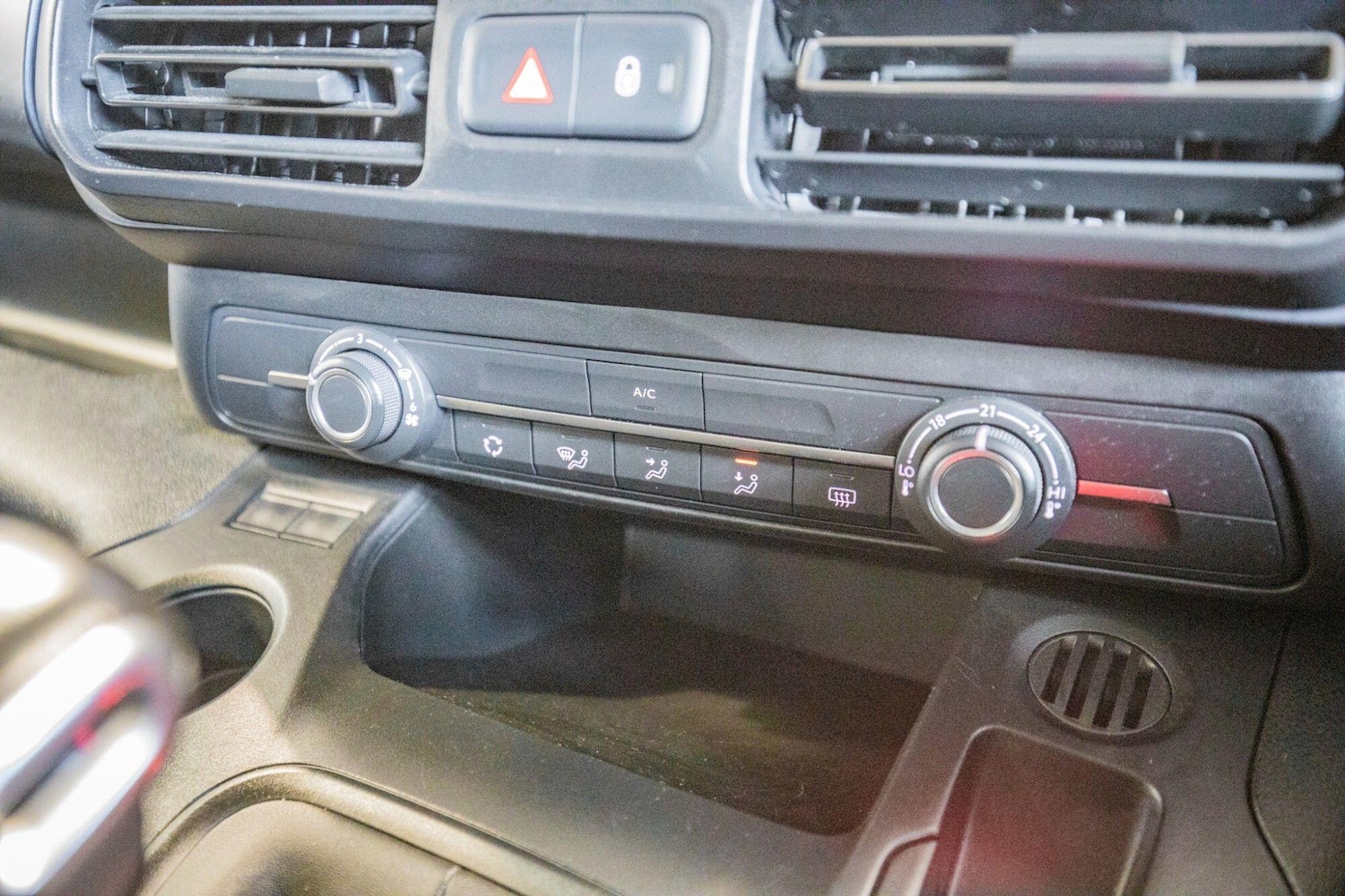 Used Peugeot Rifter for sale - 78135480: Photo 26