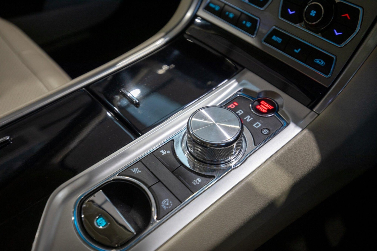 Used Jaguar XF 2014 for sale - 78006350: Photo 29