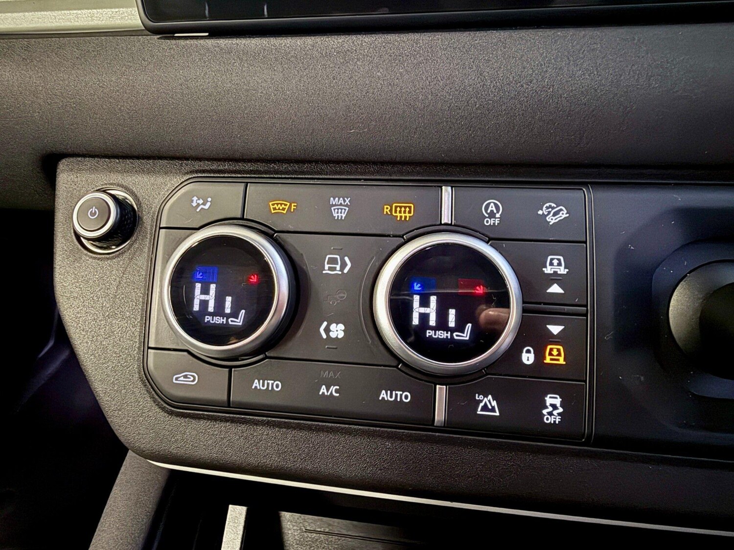 Used Land Rover Defender 2022 for sale - 77455752: Photo 26