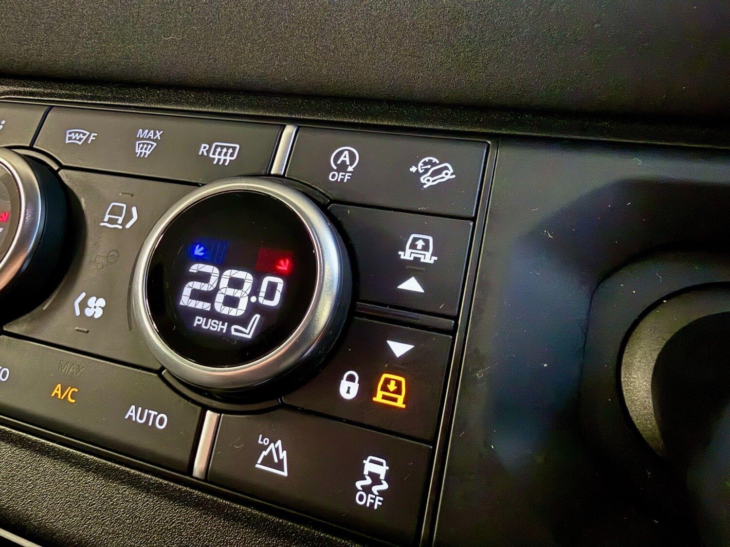 Used Land Rover Defender 2022 for sale - 77455752: Photo 27