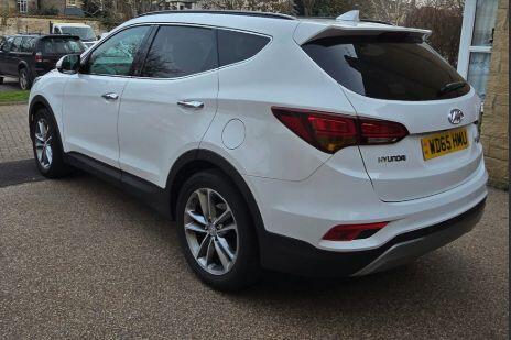 Used Hyundai Santa Fe 2015 for sale - 78062758: Photo 2