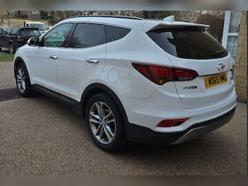 Used Hyundai Santa Fe 2015 for sale - 78062758: Photo