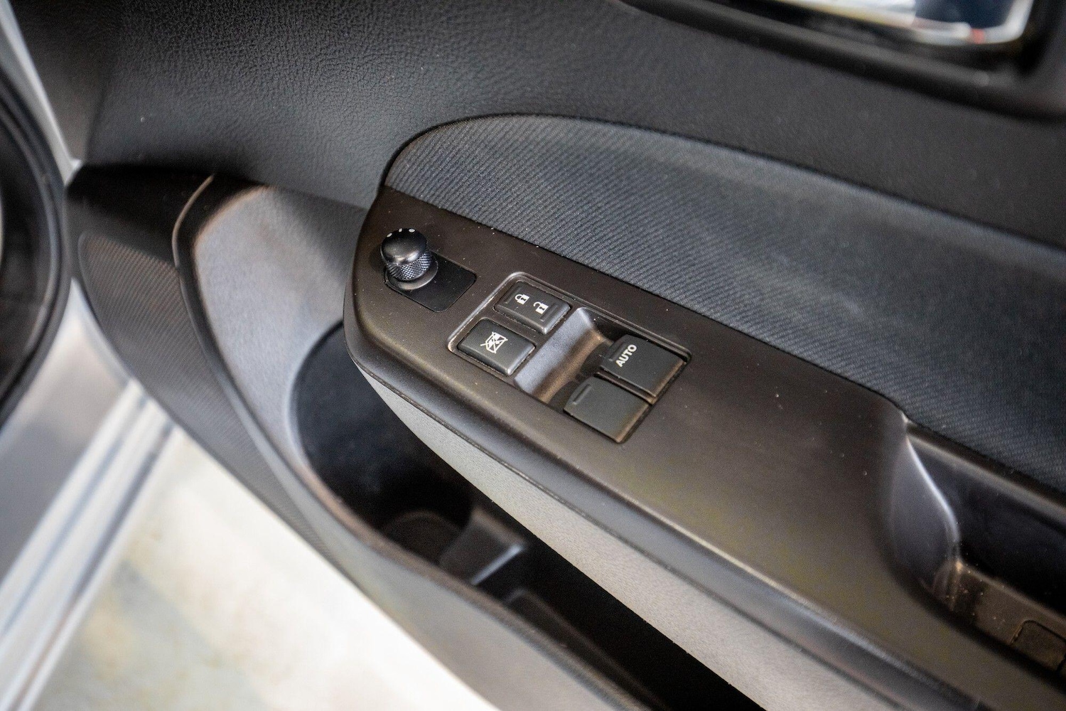 Used Suzuki Swift 2014 for sale - 77696089: Photo 15