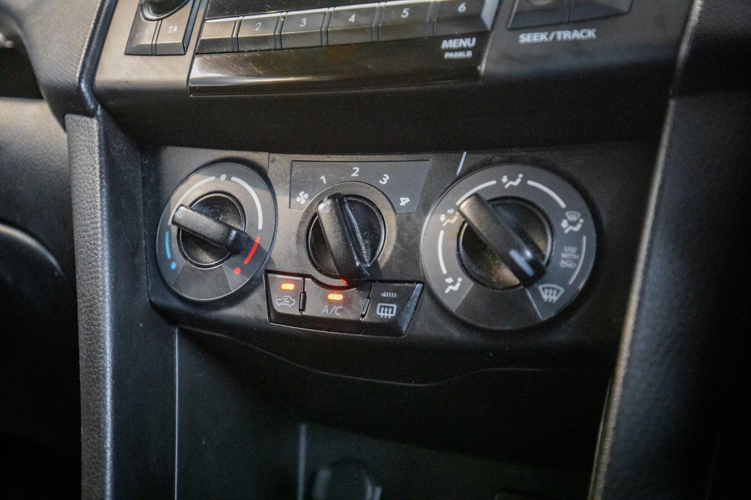 Used Suzuki Swift 2014 for sale - 77696089: Photo 25