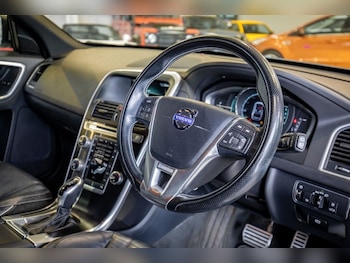 Used Volvo XC60 2015 for sale - 78479329: Photo