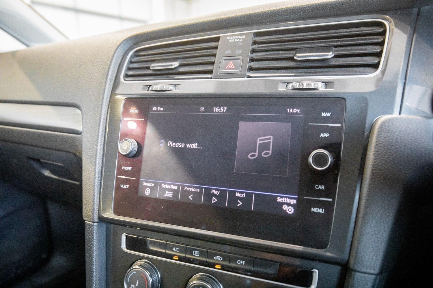 Used Volkswagen Golf 2017 for sale - 76824436: Photo 23