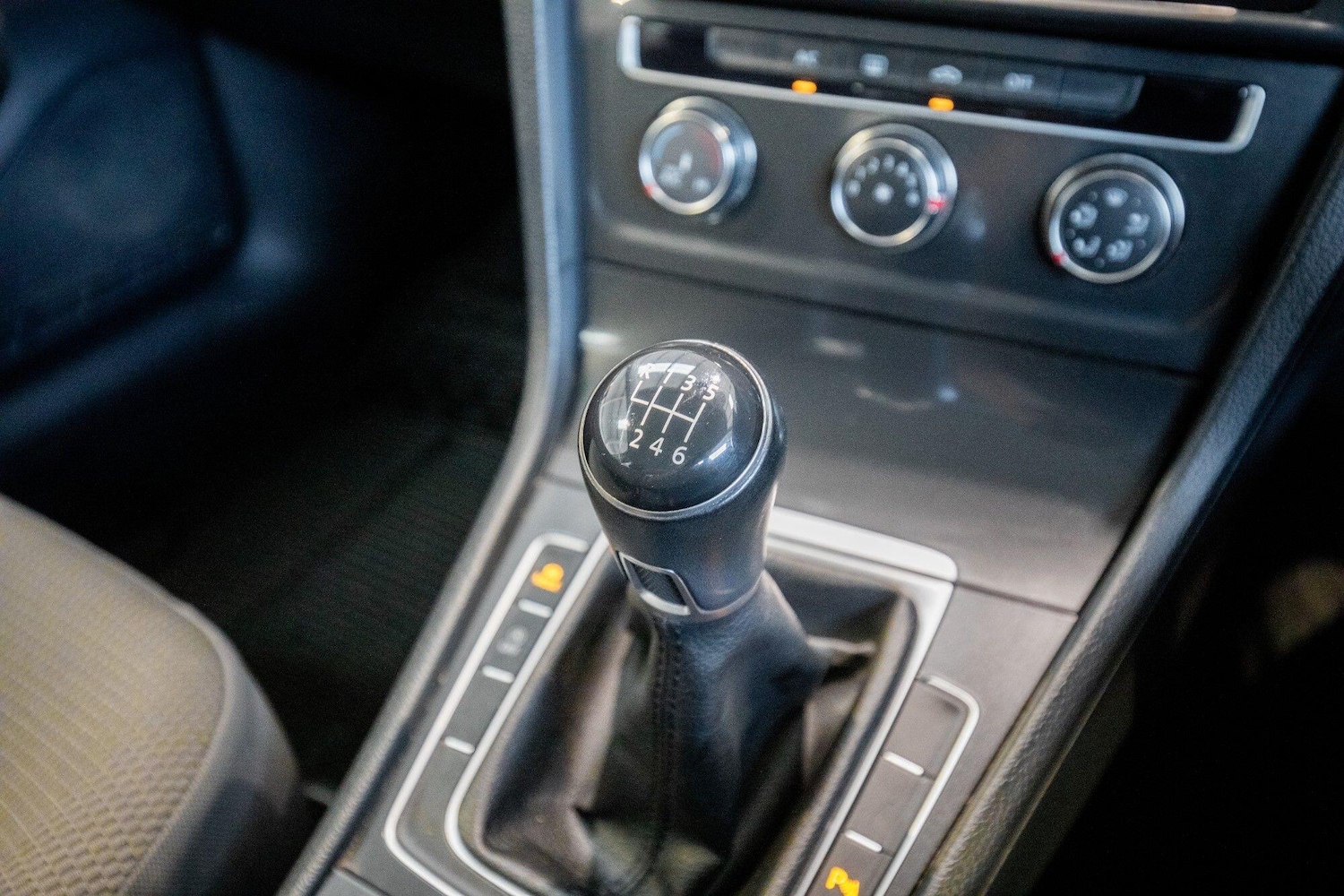 Used Volkswagen Golf 2017 for sale - 76824436: Photo 32