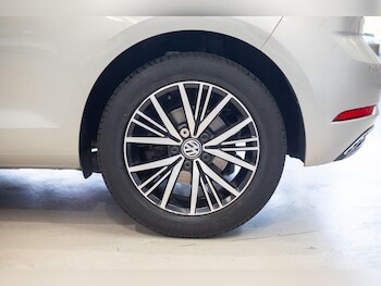 Used Volkswagen Golf 2017 for sale - 76824436: Photo