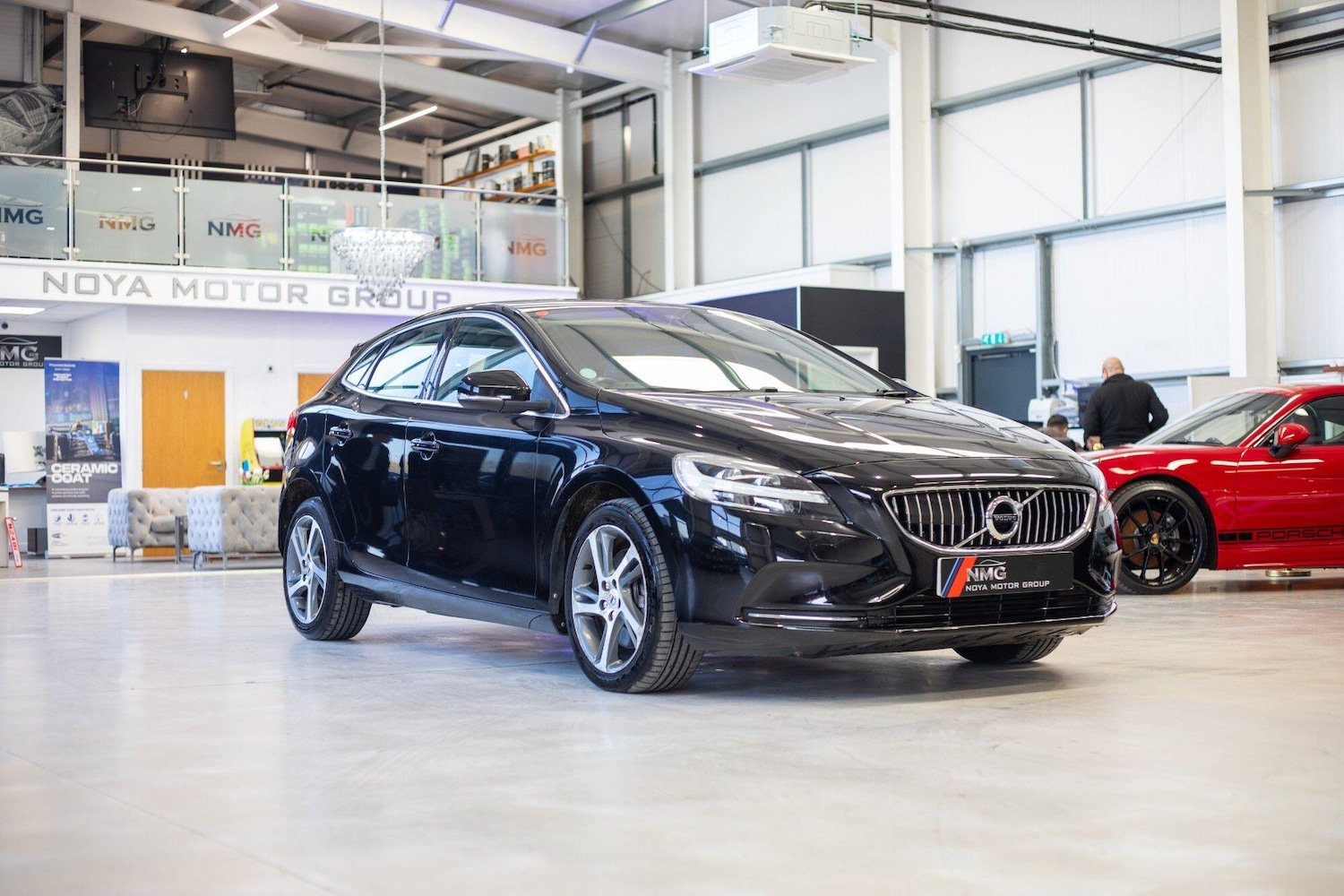 Used Volvo V40 2016 for sale - 77645878: Photo 10