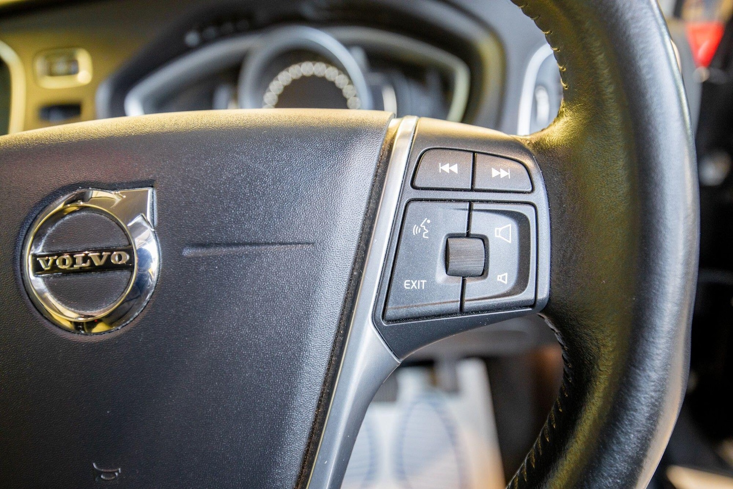 Used Volvo V40 2016 for sale - 77645878: Photo 20