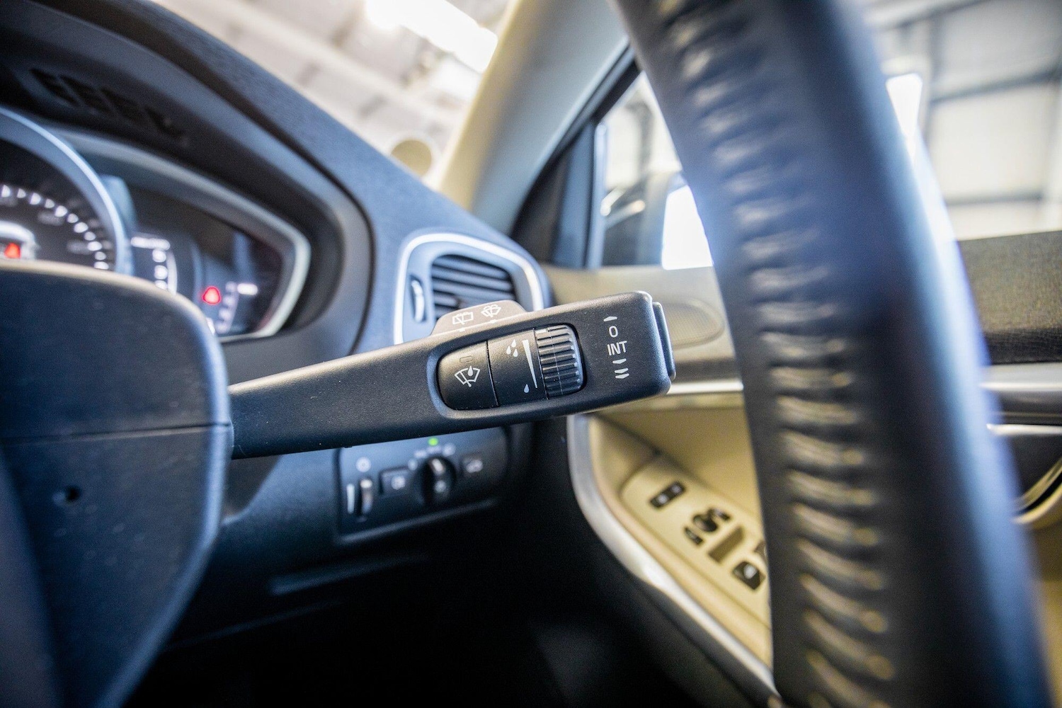 Used Volvo V40 2016 for sale - 77645878: Photo 24