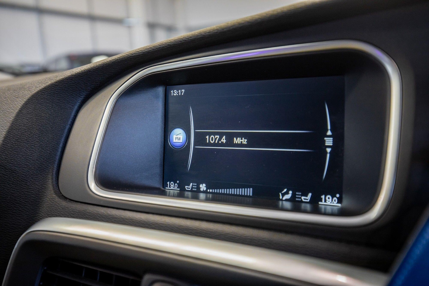 Used Volvo V40 2016 for sale - 77645878: Photo 26