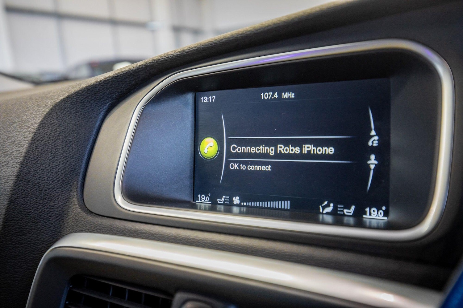 Used Volvo V40 2016 for sale - 77645878: Photo 29