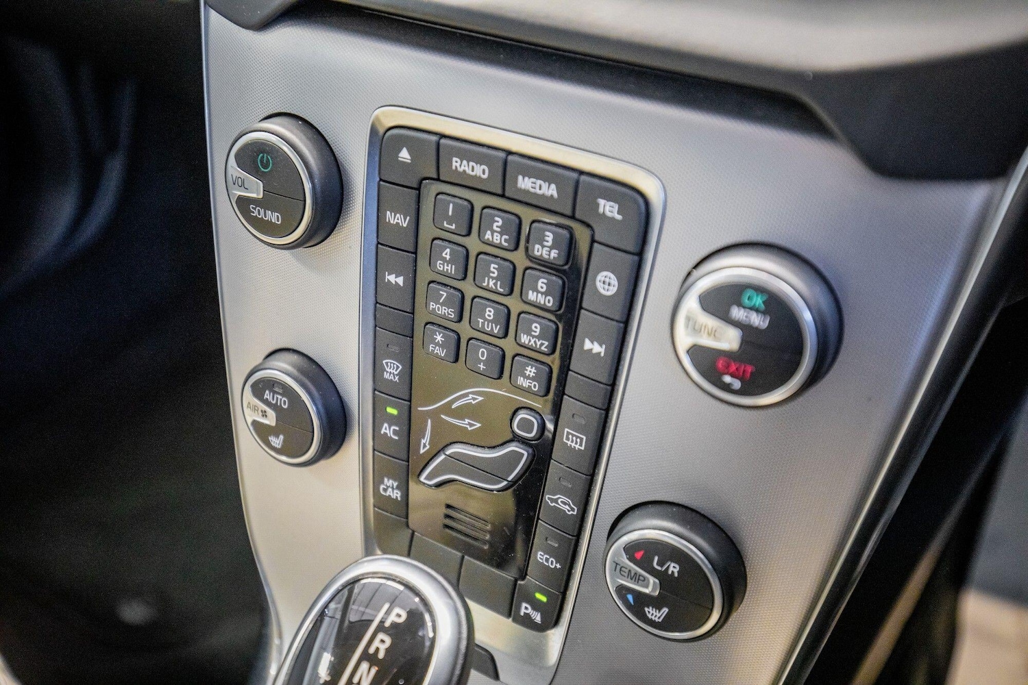 Used Volvo V40 2016 for sale - 77645878: Photo 30