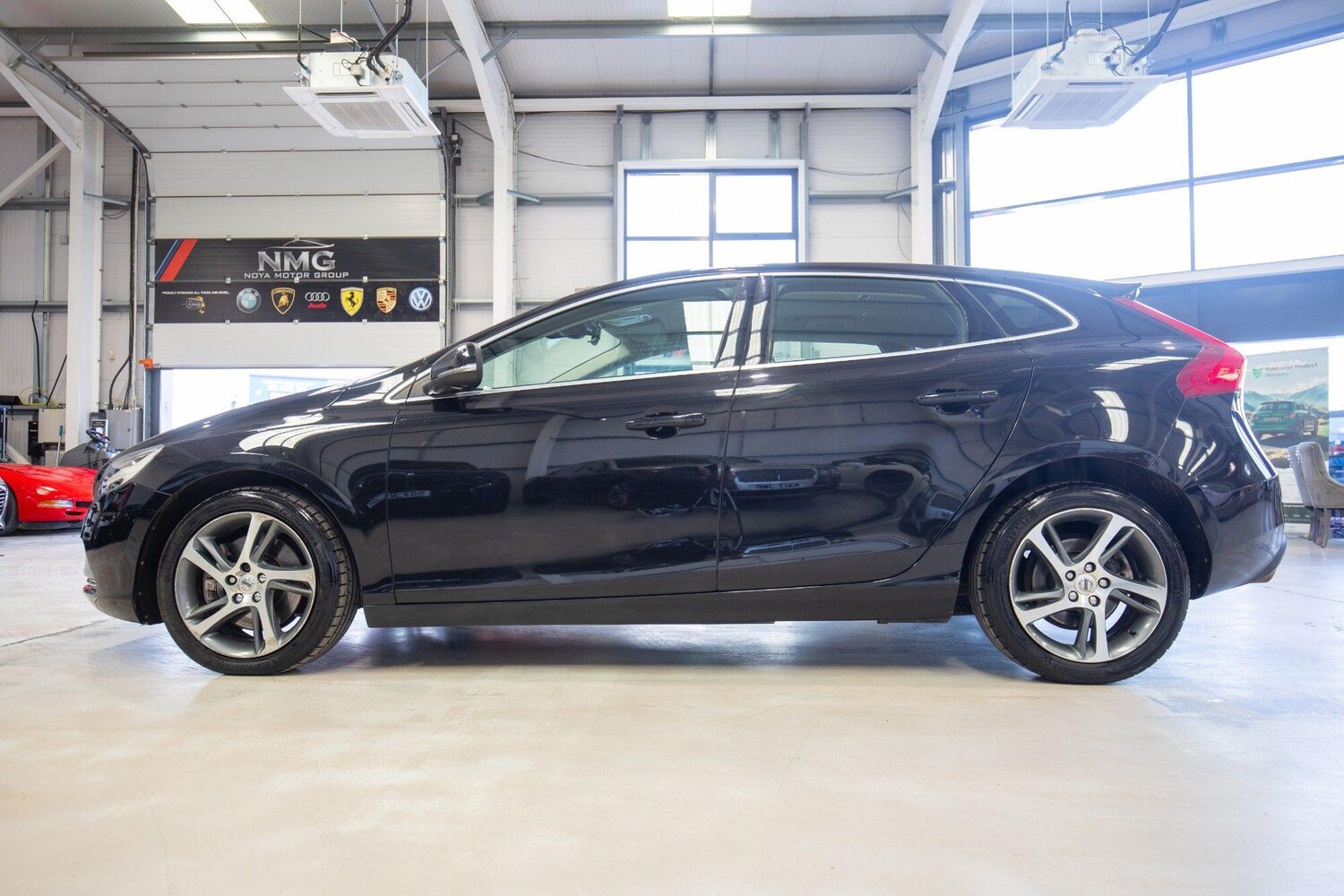 Used Volvo V40 2016 for sale - 77645878: Photo 38