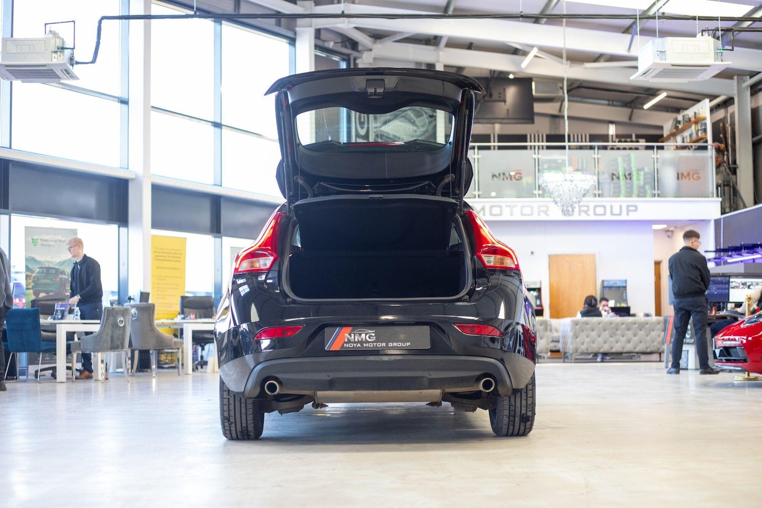 Used Volvo V40 2016 for sale - 77645878: Photo 42