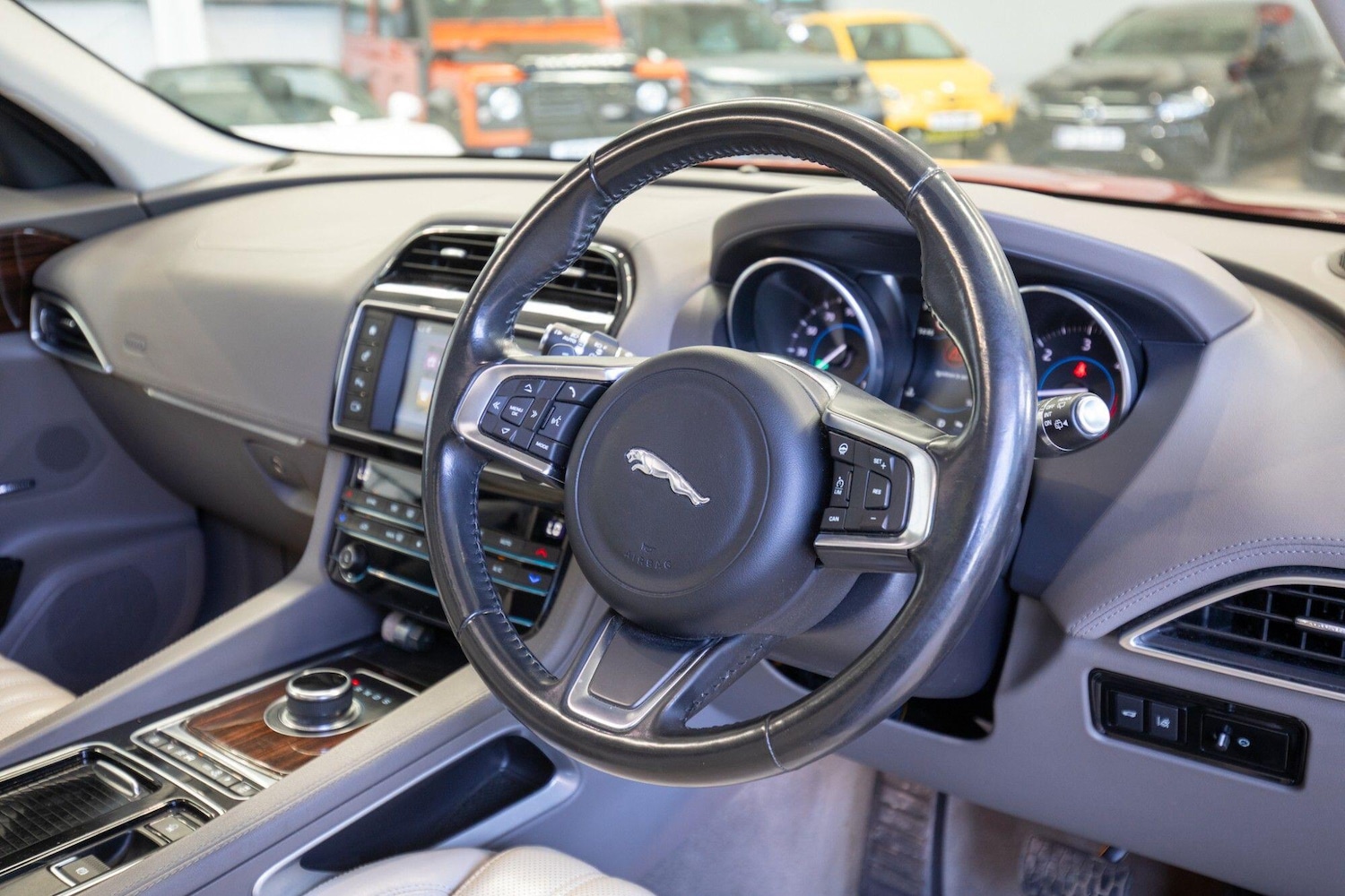 Used Jaguar F-Pace for sale - 78185674: Photo 2