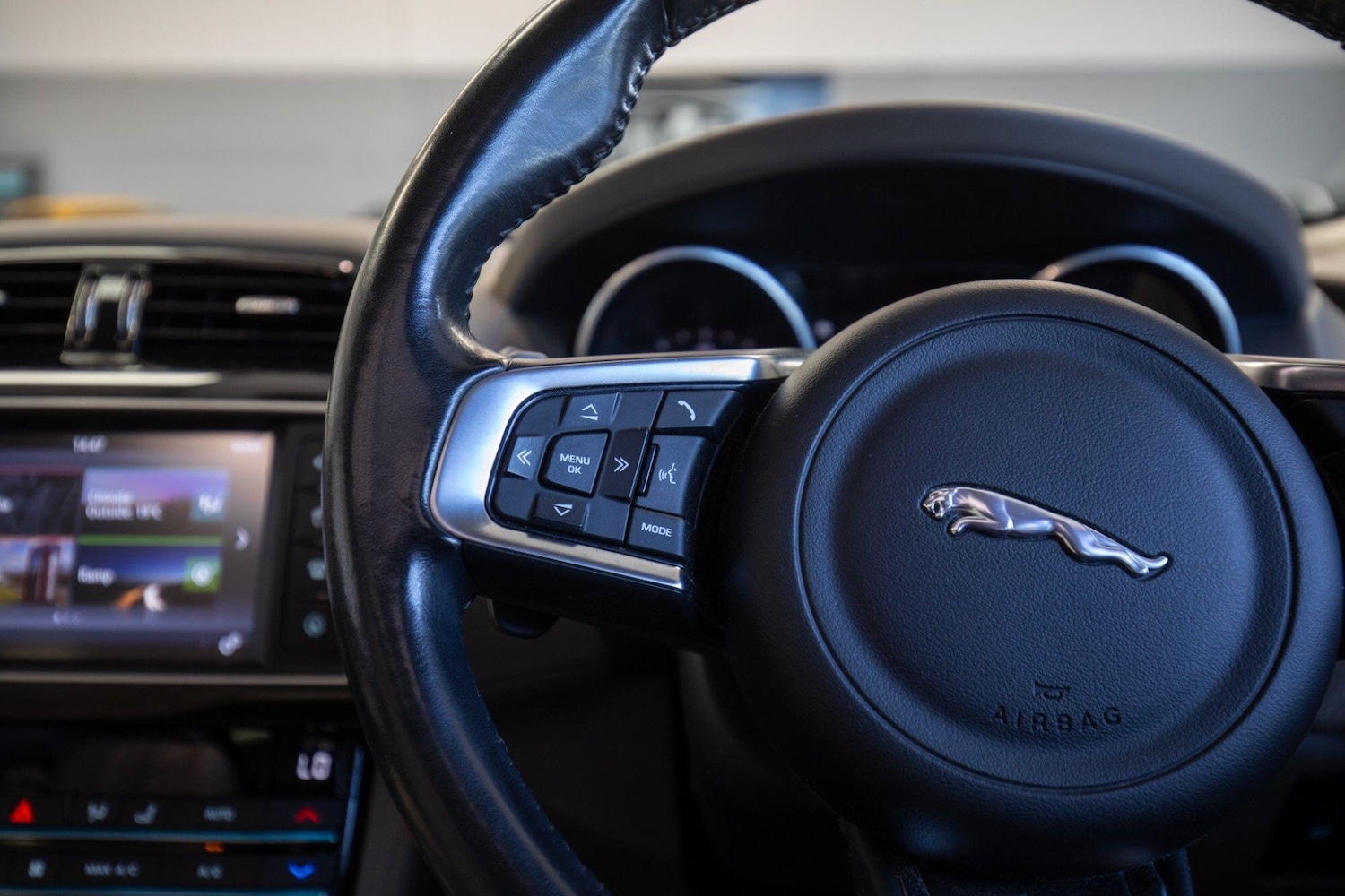 Used Jaguar F-Pace for sale - 78185674: Photo 21